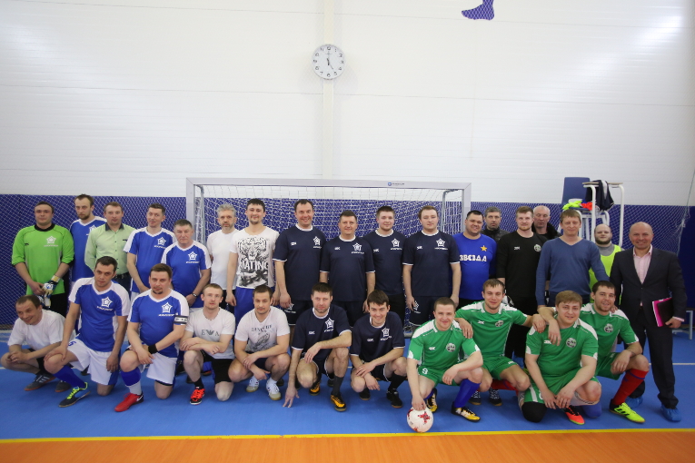 All the teams of the first games of the open futsal cup among Izolyator staff members for the Izolyator 2018 Spring Cup